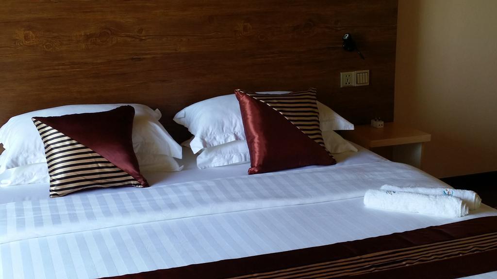 Seashore Beach Inn остров Маафуши Екстериор снимка