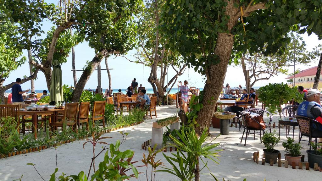 Seashore Beach Inn остров Маафуши Екстериор снимка